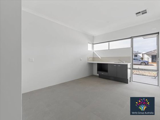 ampyqv5ltg0rq9nz8irx