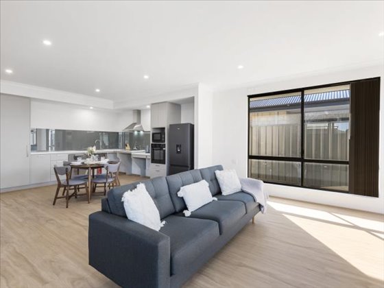 nqvwgiasi84vhghhtazl