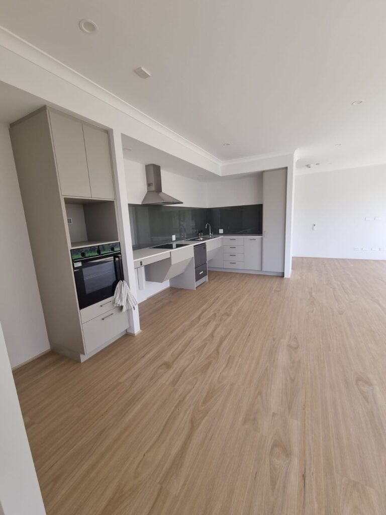 e23ec5fe-5466-465d-b636-2b8d63381e41