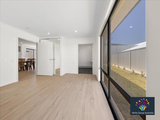 18-R6II4193- watermarked