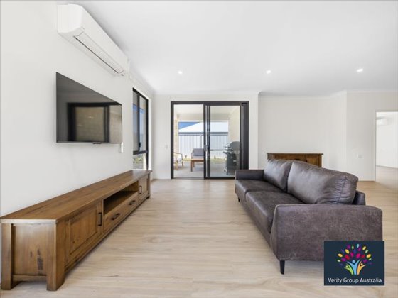 25-R6II4304-Edit- watermarked